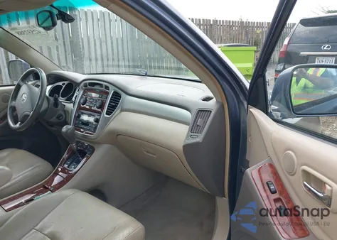 2005 Toyota Highlander Limited V6 from USA, damaged, VIN JTEEP21A850111175